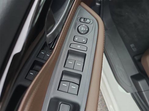 New 2026 Honda Odyssey Touring image 17