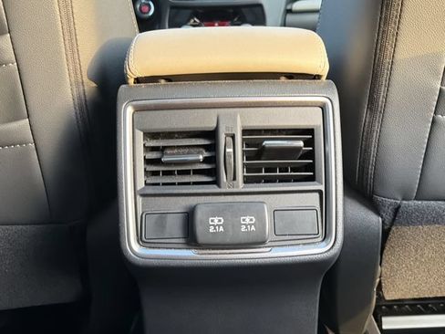 Used 2024 Subaru Forester Limited AWD/4WD image 19