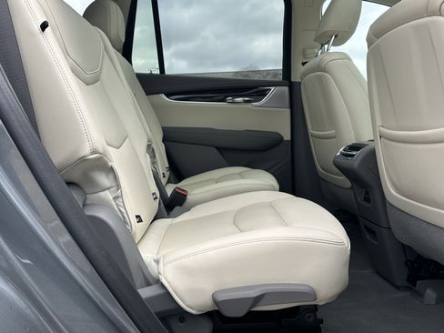 Used 2021 Cadillac XT6 Premium Luxury image 17