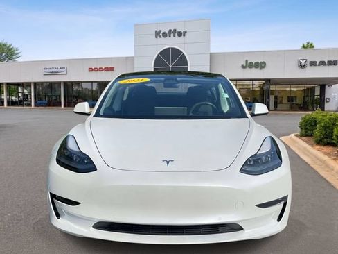 Used 2021 Tesla Model 3 Standard Range Plus RWD image 2