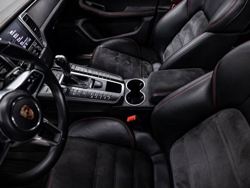 Used 2017 Porsche Macan GTS image 39