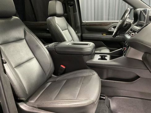 Used 2021 Chevrolet Tahoe Z71 w/ Z71 Signature Package image 16