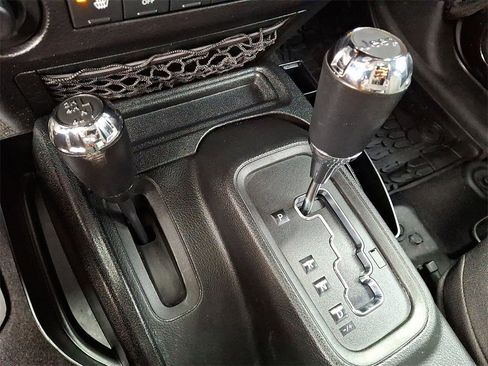 Certified 2018 Jeep Wrangler Unlimited Sport S image 12