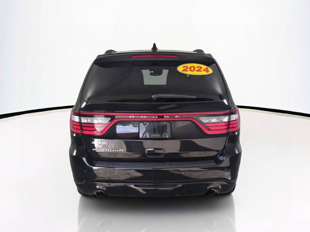 Used 2024 Dodge Durango GT RWD image 6