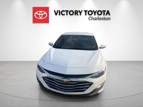 Used 2024 Chevrolet Malibu LT image 3