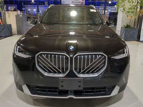 Certified 2025 BMW X3 xDrive30i w/ Premium Package AWD/4WD image 3