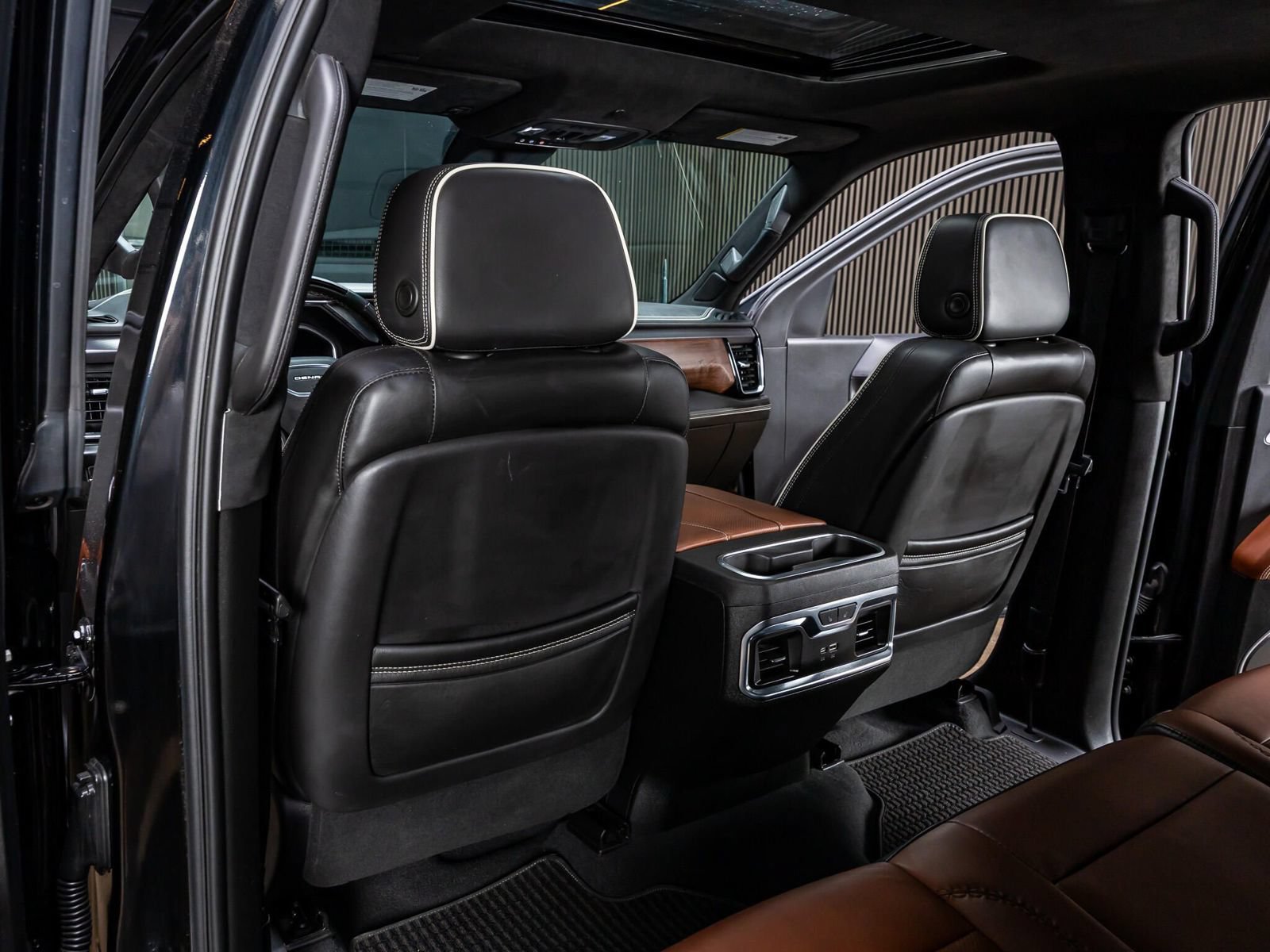 Used 2023 GMC Sierra 1500 Denali Ultimate AWD/4WD image 30