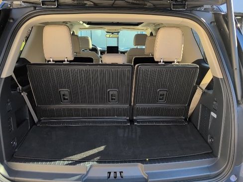 Used 2022 Ford Expedition Limited image 26