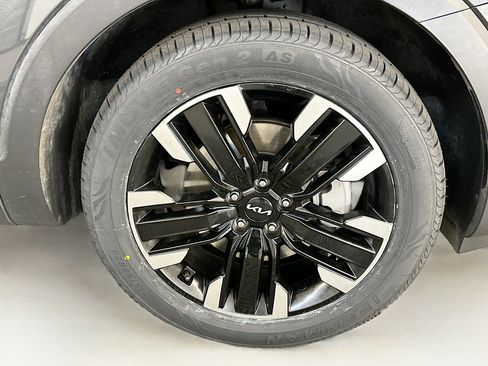 Used 2024 Kia Telluride SX AWD/4WD image 11