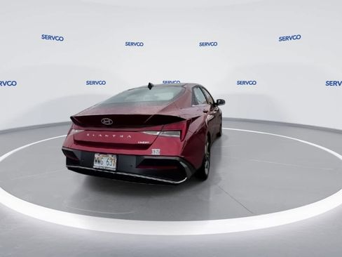 Used 2024 Hyundai Elantra Limited image 7