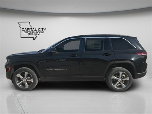 New 2025 Jeep Grand Cherokee Limited image 6