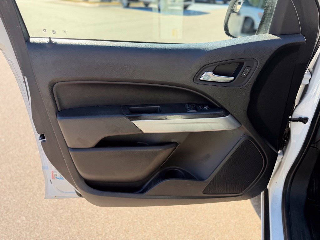 Used 2021 Chevrolet Colorado LT w/ Fleet Safety Package RWD image 19