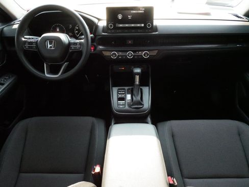 Used 2025 Honda CR-V LX image 10