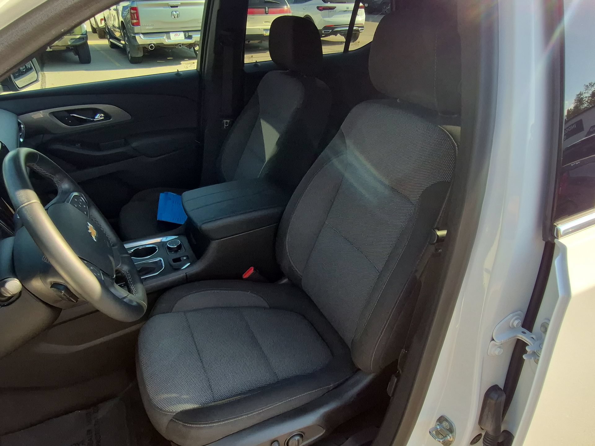 Used 2023 Chevrolet Traverse LT w/ Rear Camera Mirror Package AWD/4WD image 20