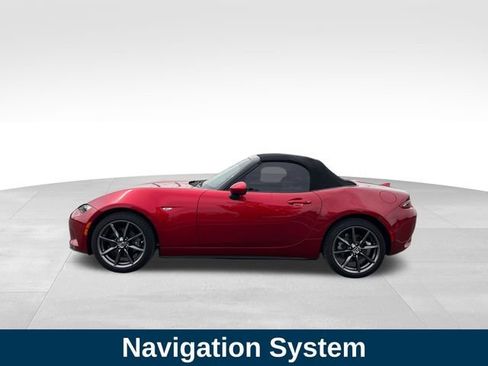Used 2019 MAZDA MX-5 Miata Grand Touring RWD image 2