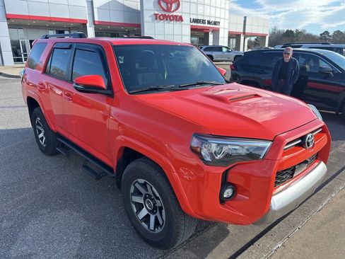 Used 2024 Toyota 4Runner TRD Off-Road Premium image 3