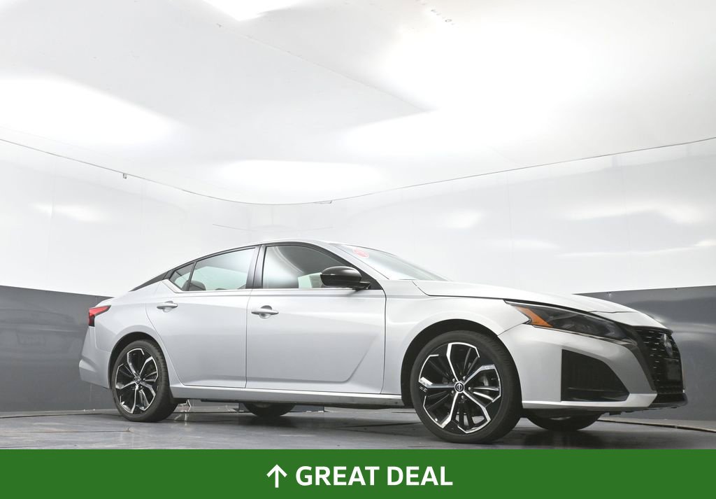 Used 2024 Nissan Altima 2.5 SR FWD image 51