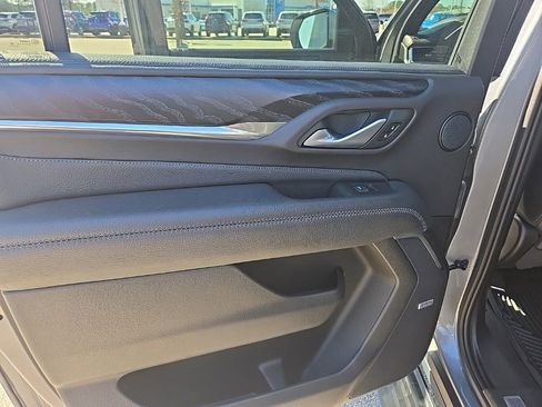 Used 2022 GMC Yukon XL Denali image 30