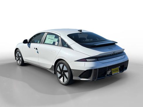 New 2025 Hyundai Ioniq 6 SE image 3