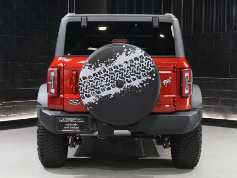 Used 2024 Ford Bronco Outer Banks AWD/4WD image 15