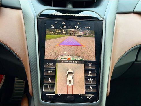 Used 2024 Lamborghini Revuelto Coupe image 13