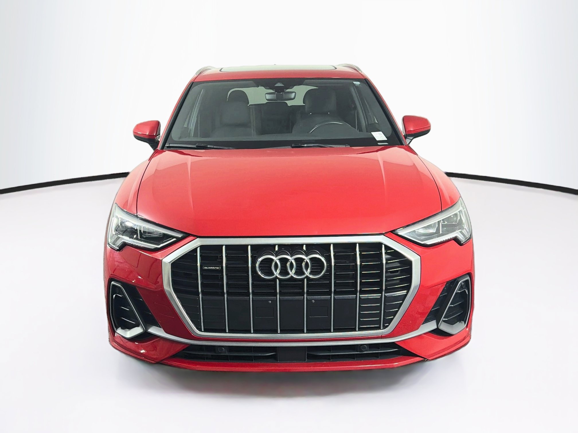 Used 2023 Audi Q3 2.0T Premium AWD/4WD image 2