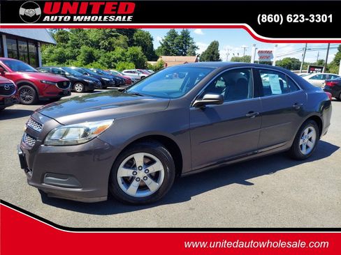 Used 2013 Chevrolet Malibu LS w/ Protection Package FWD image 1