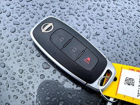 Used 2024 Nissan Ariya AWD image 34