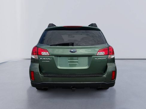 Used 2011 Subaru Outback 2.5i Premium AWD/4WD image 4