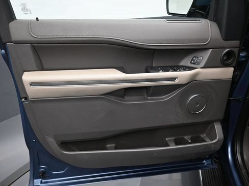 Used 2019 Ford Expedition XLT w/ Equipment Group 202A RWD image 11