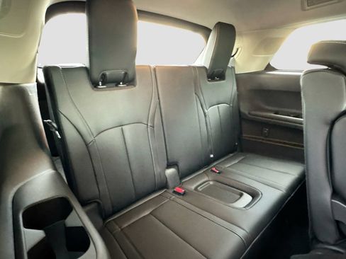 Certified 2026 INFINITI QX60 Luxe w/ Cargo Package FWD image 30