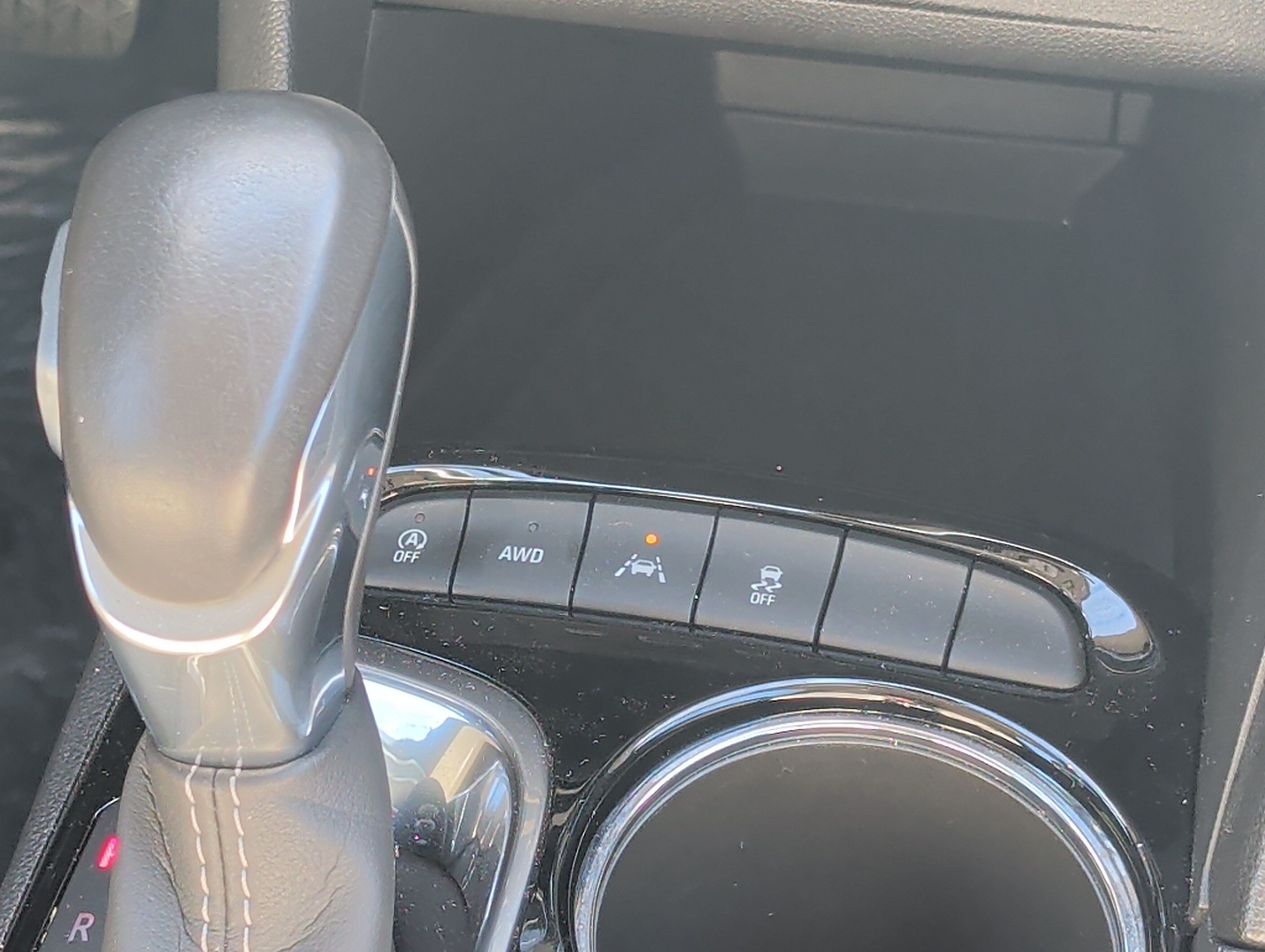 Used 2020 Buick Encore GX Essence w/ Advanced Technology Package AWD/4WD image 27