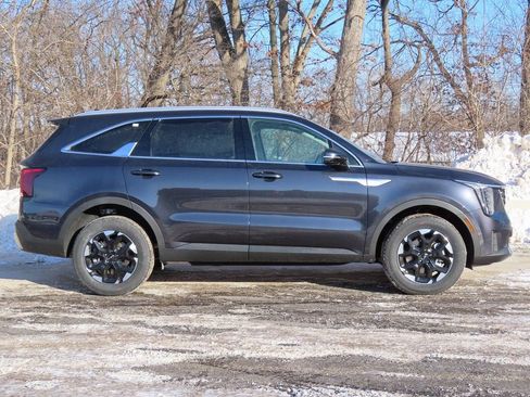New 2026 Kia Sorento S image 2