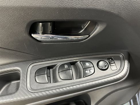 Used 2025 Nissan Versa SV image 16