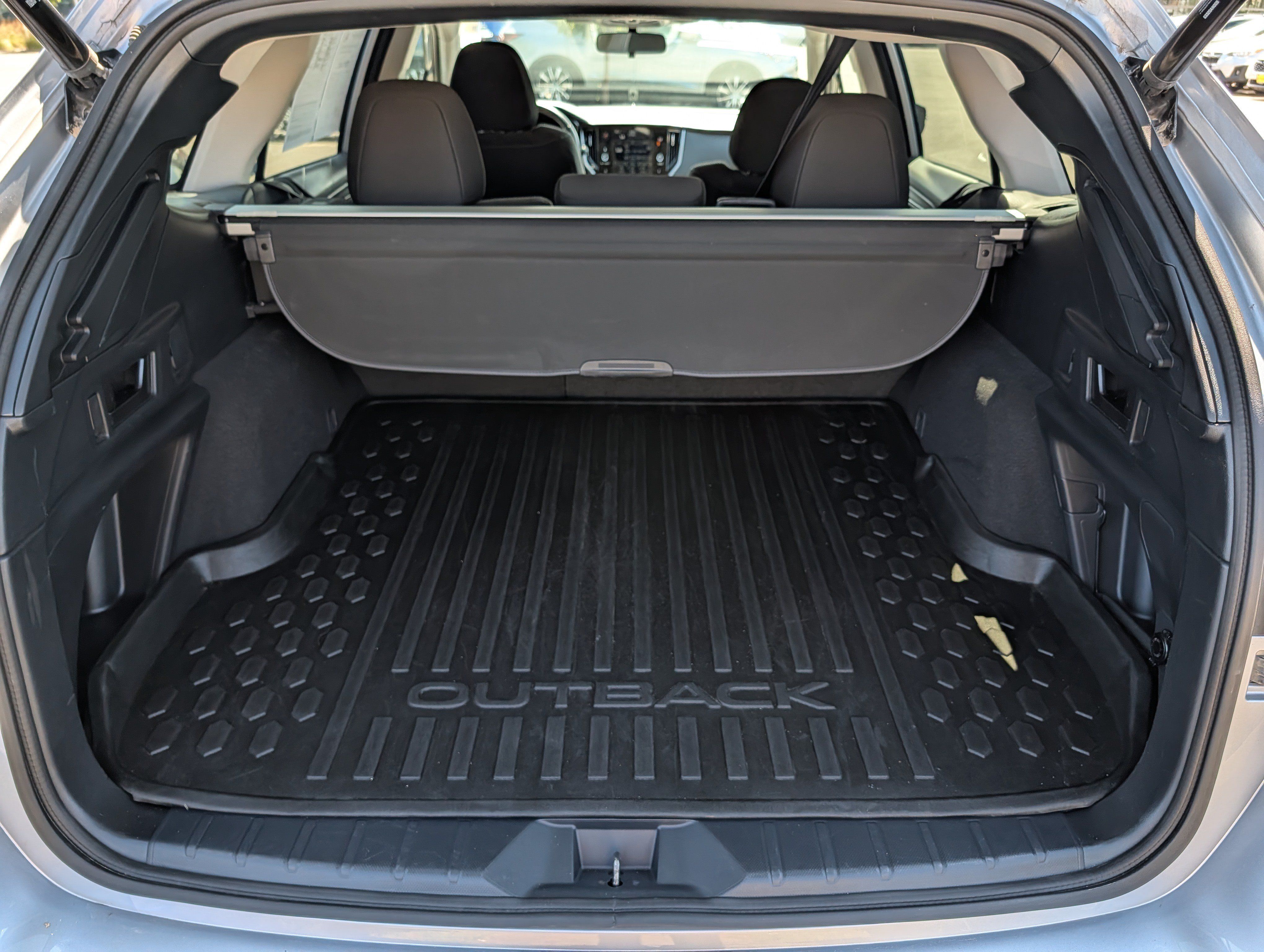 Certified 2025 Subaru Outback Premium AWD/4WD image 18