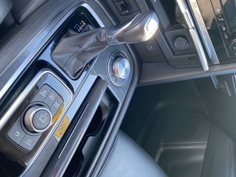 Used 2023 Nissan Armada SV image 22