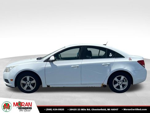 Used 2011 Chevrolet Cruze LT FWD image 2