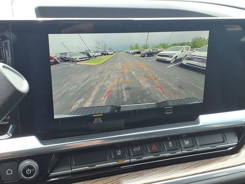 Used 2025 Chevrolet Silverado 2500 LT w/ Convenience Package AWD/4WD image 6