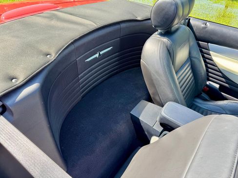 Used 2003 Ford Thunderbird image 42