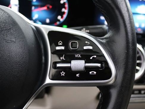 Used 2021 Mercedes-Benz GLA 250 w/ Premium Package image 20