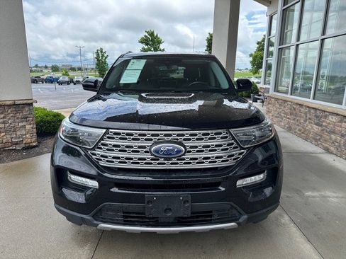 Used 2022 Ford Explorer Limited image 3