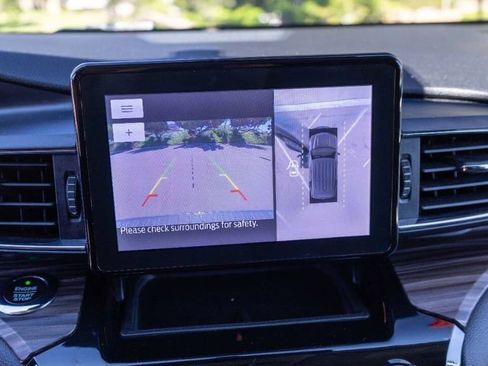 Used 2021 Ford Explorer Limited w/ Equipment Group 301A image 33