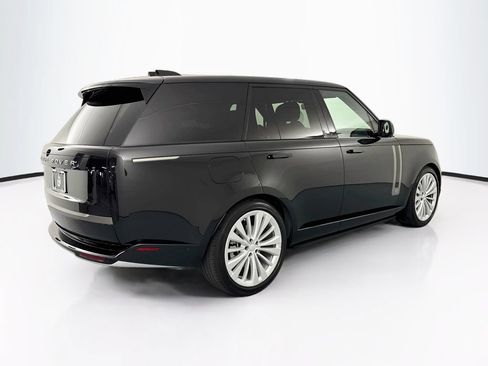 Used 2024 Land Rover Range Rover SE AWD/4WD image 5