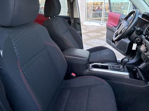 Used 2023 Toyota Tacoma SR image 33