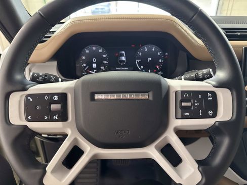 Used 2025 Land Rover Defender 110 S AWD/4WD image 28