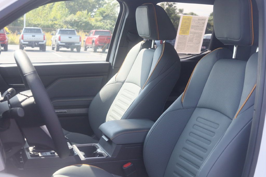Used 2025 Toyota Tacoma 4x4 Double Cab Hybrid image 11