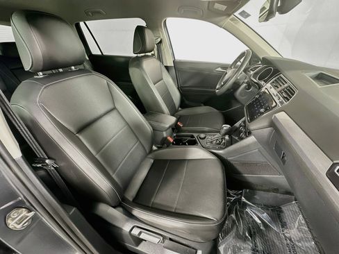 Used 2021 Volkswagen Tiguan SE AWD/4WD image 26
