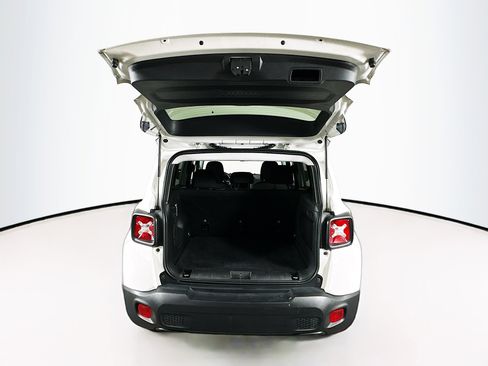 Used 2023 Jeep Renegade Altitude w/ Sun/Sound Group image 29