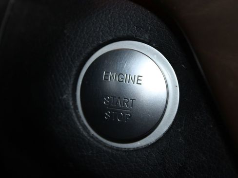 Used 2018 Mercedes-Benz GLS 450 4MATIC image 28