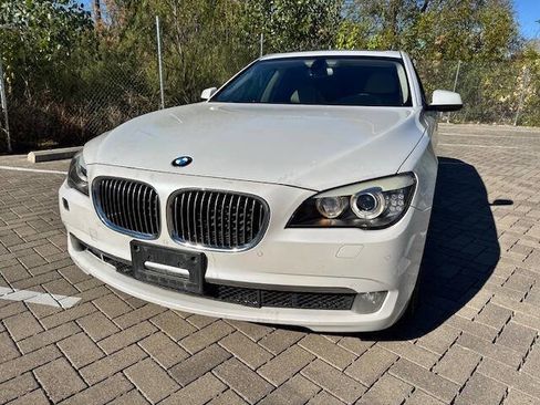Used 2012 BMW 740Li image 6